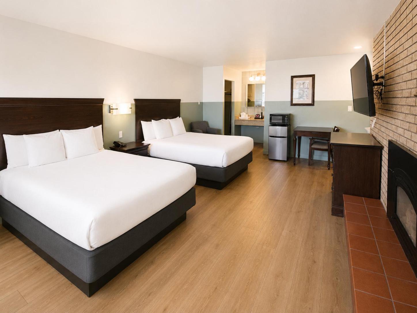 Zimmer mit 2 Queensize-Betten